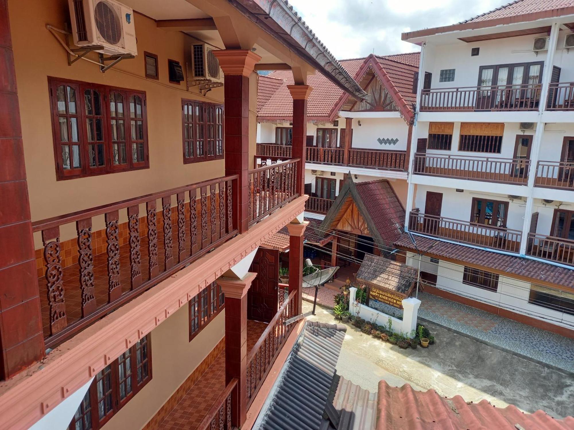 วังเวียง ฟรีดอม วิว Hotel ภายนอก รูปภาพ